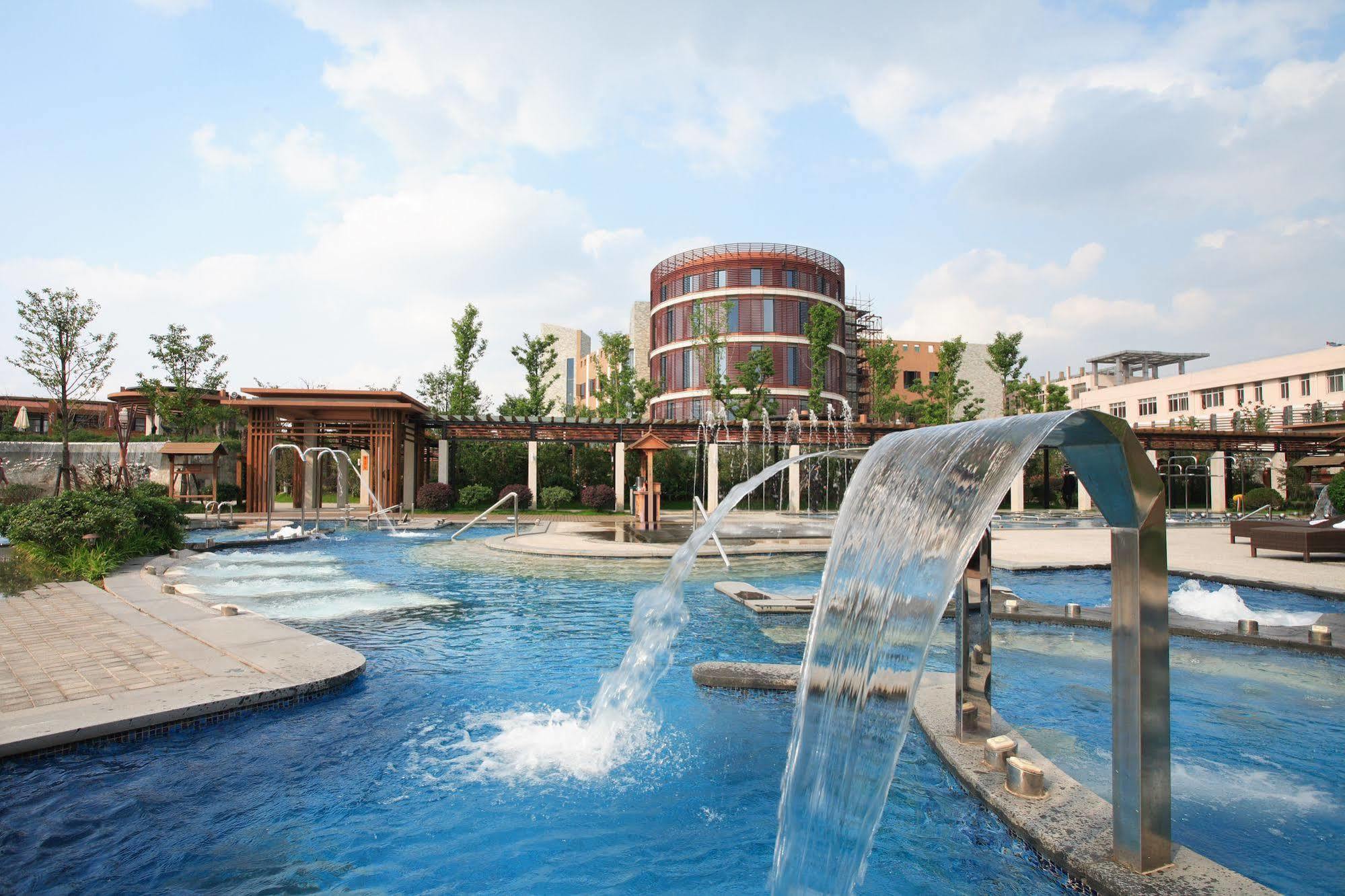 Suzhou Phoenix Hotspring Resort Zhangjiagang Экстерьер фото