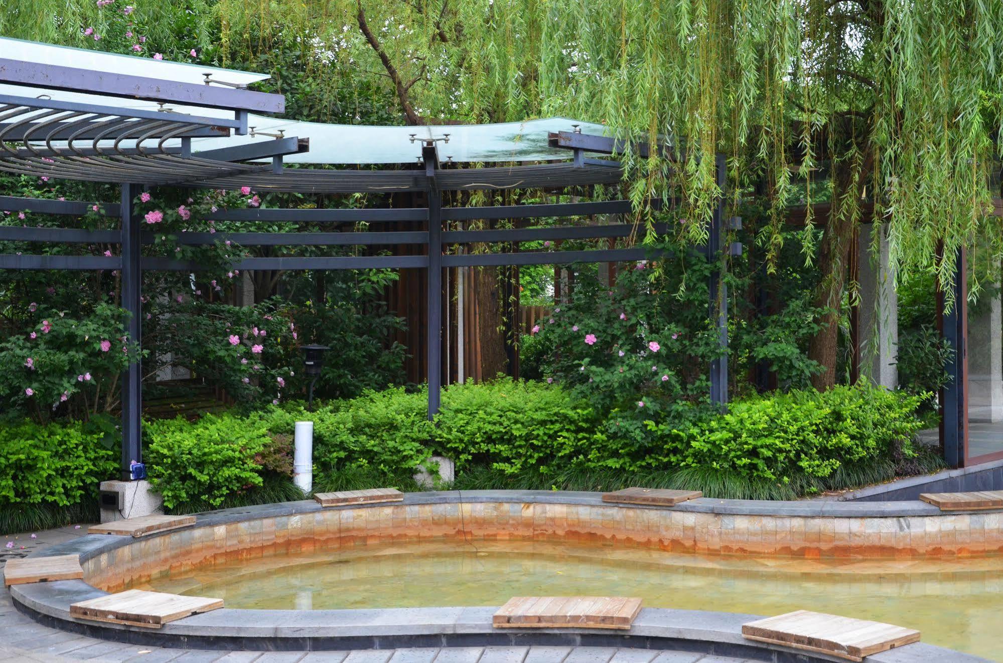 Suzhou Phoenix Hotspring Resort Zhangjiagang Экстерьер фото
